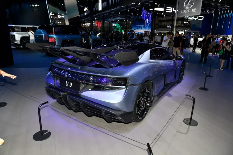 BYD Yangwang U9