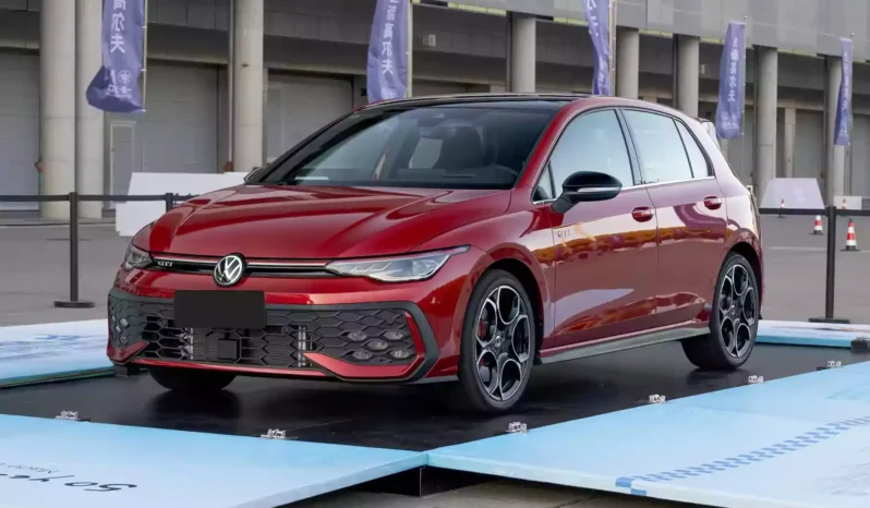 
								Volkswagen Golf GTI full									