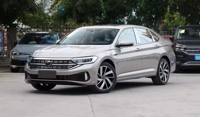 
								Volkswagen Sagitar full									