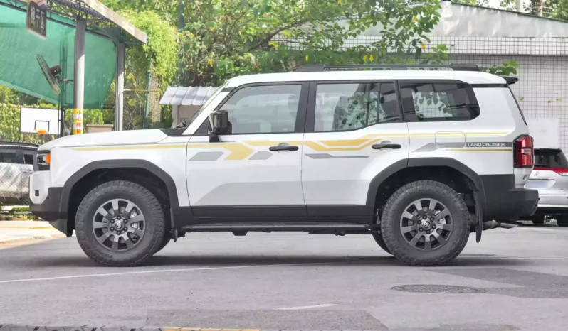 
								Toyota Land Cruiser Prado full									