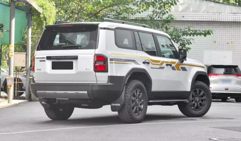 
								Toyota Land Cruiser Prado full									