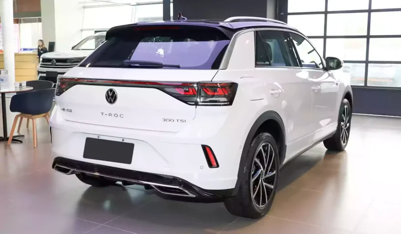 
								Volkswagen T-Roc full									